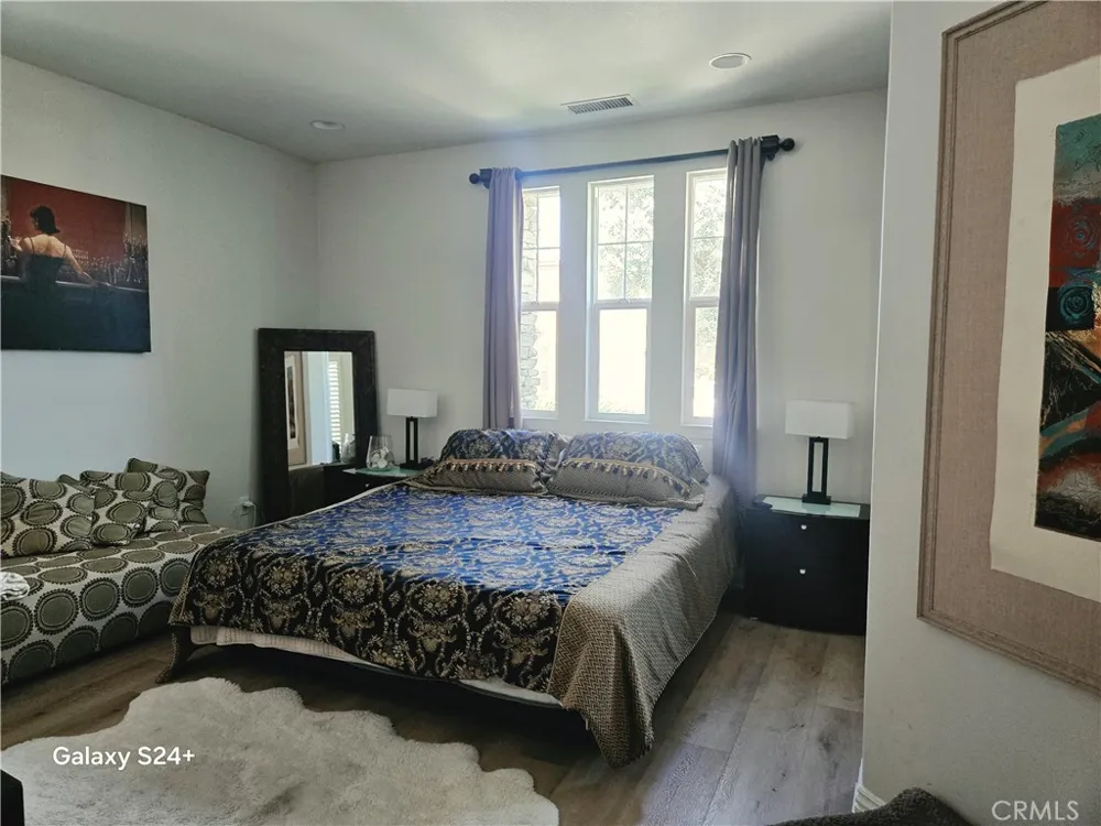 6 Saintsbury Irvine, CA 92602