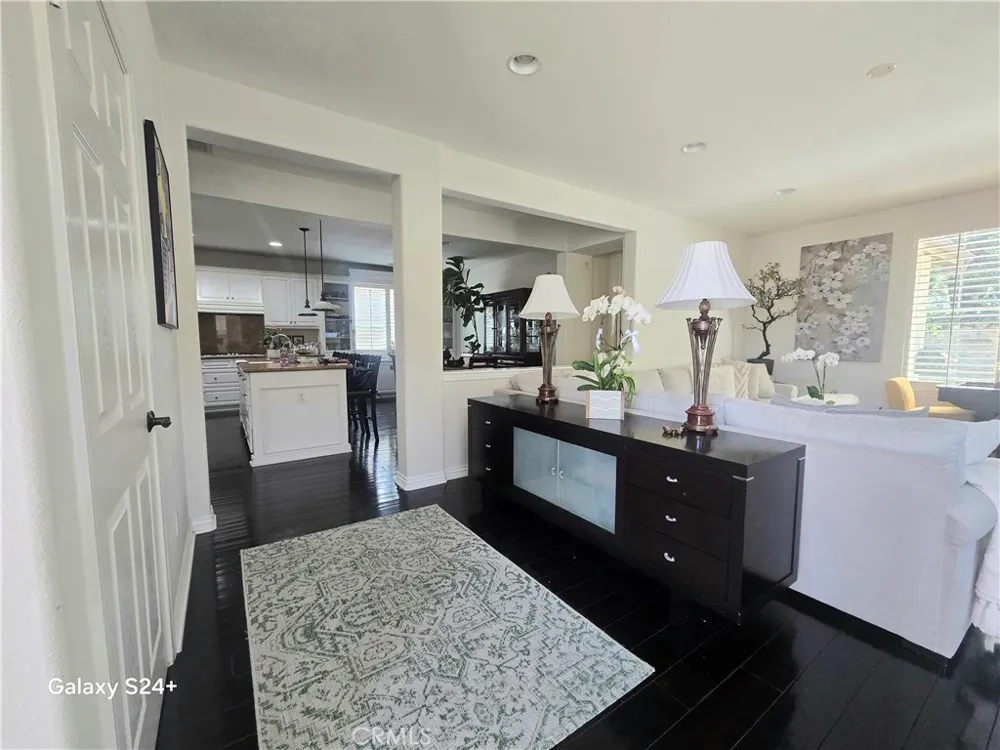 6 Saintsbury Irvine, CA 92602