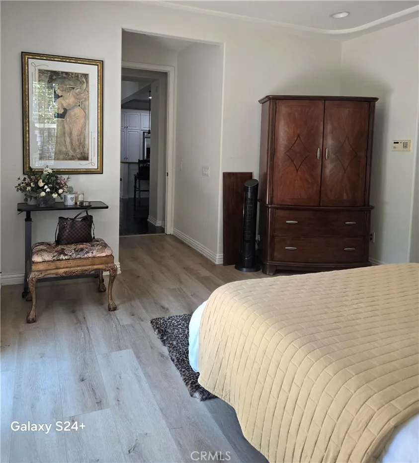6 Saintsbury Irvine, CA 92602