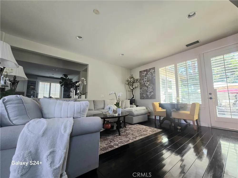 6 Saintsbury Irvine, CA 92602