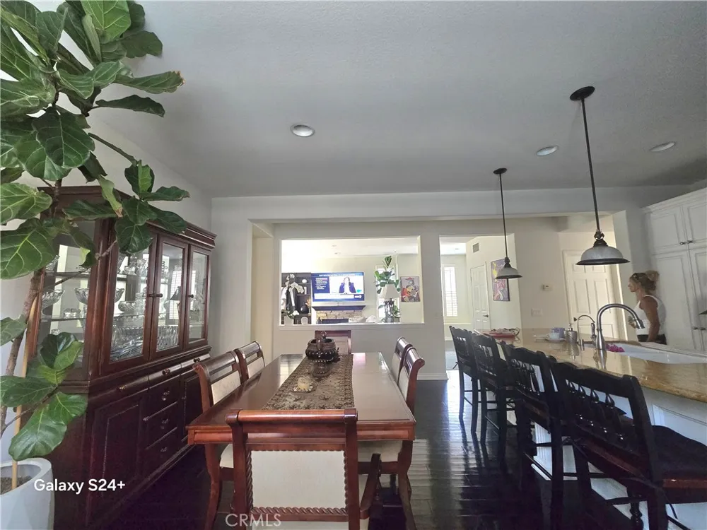 6 Saintsbury Irvine, CA 92602