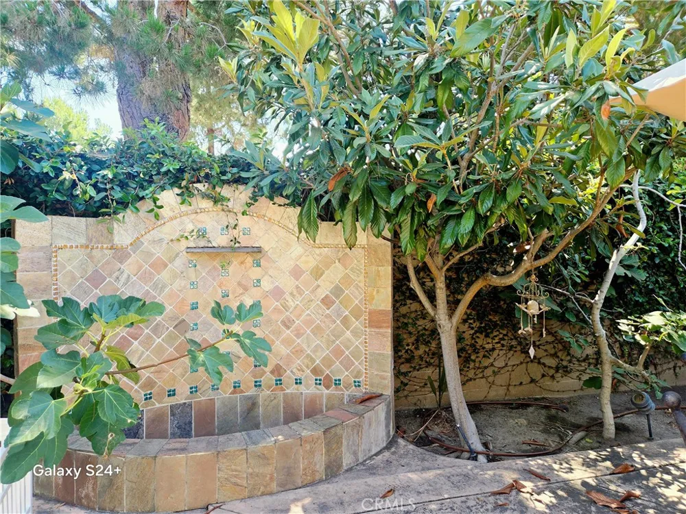 6 Saintsbury Irvine, CA 92602