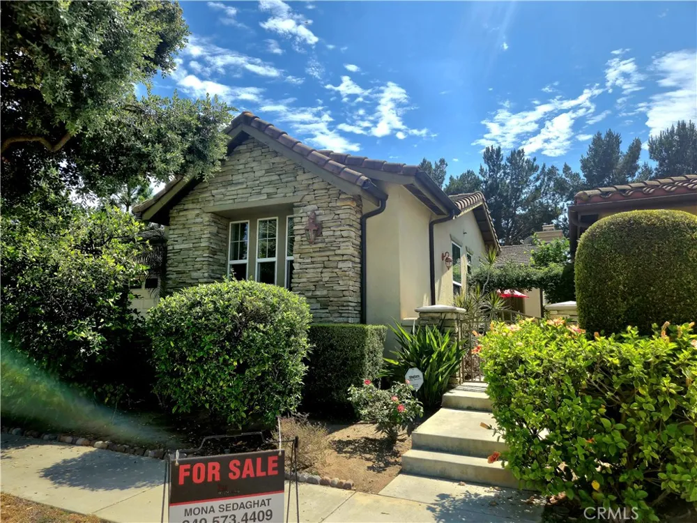 6 Saintsbury Irvine, CA 92602