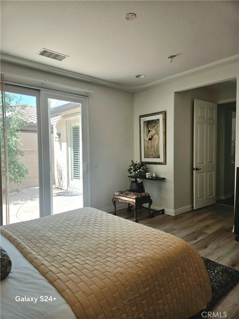 6 Saintsbury Irvine, CA 92602