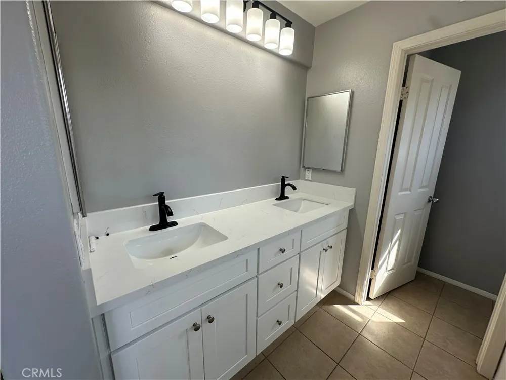 59 Marsala Irvine, CA 92606