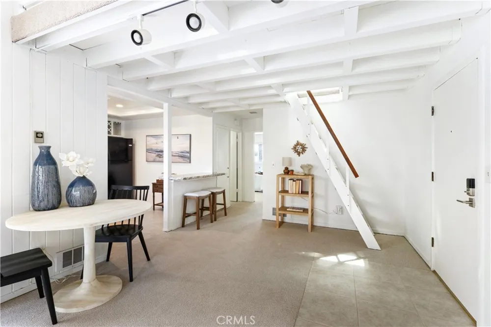 16962 Pacific Coast #201 Huntington Beach, CA 92649