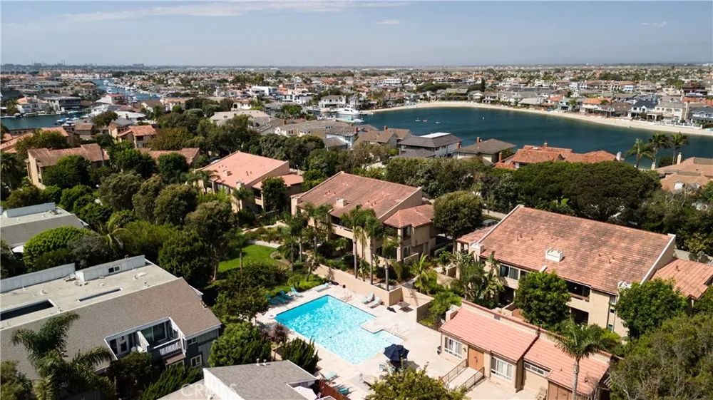 16962 Pacific Coast #201 Huntington Beach, CA 92649