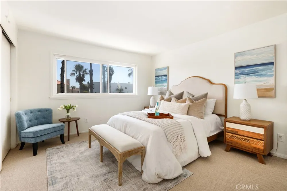 16962 Pacific Coast #201 Huntington Beach, CA 92649