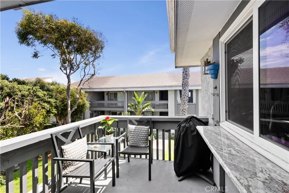 16962 Pacific Coast #201 Huntington Beach, CA 92649