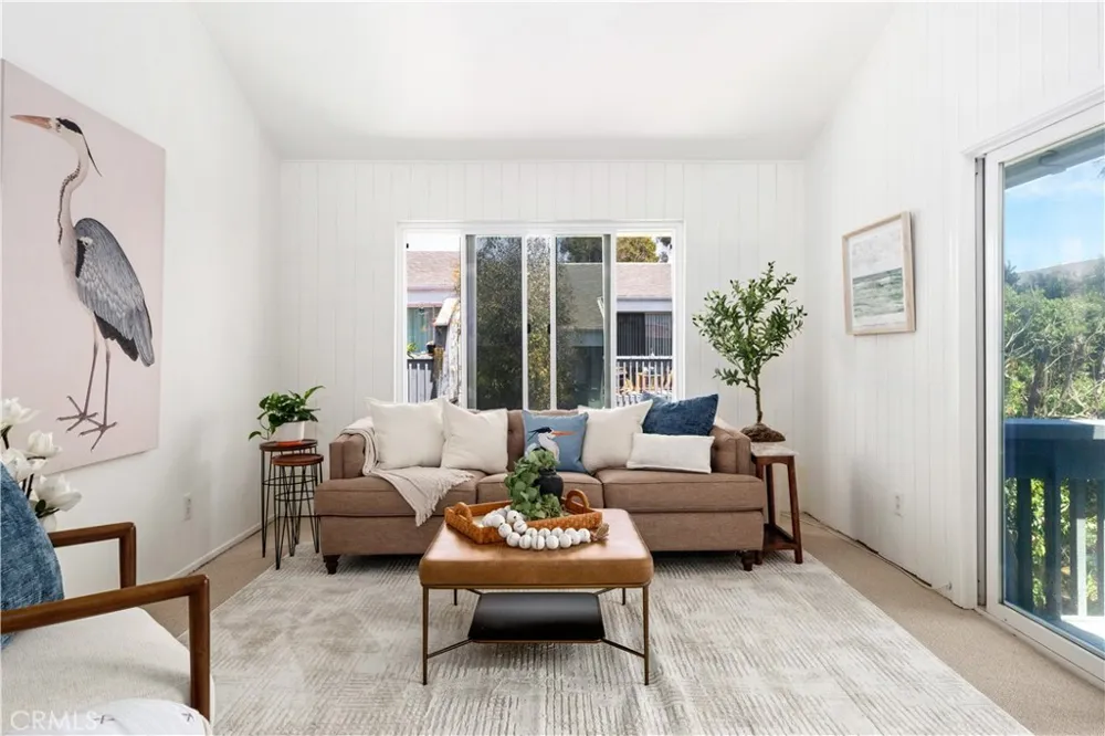 16962 Pacific Coast #201 Huntington Beach, CA 92649