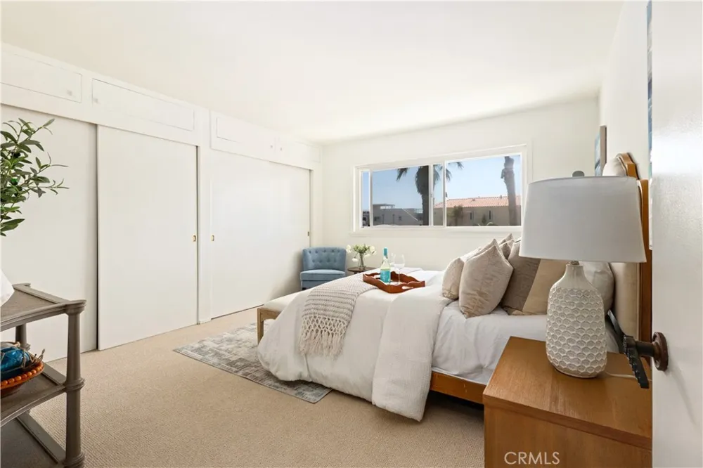 16962 Pacific Coast #201 Huntington Beach, CA 92649
