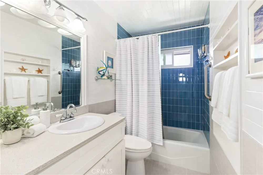 16962 Pacific Coast #201 Huntington Beach, CA 92649