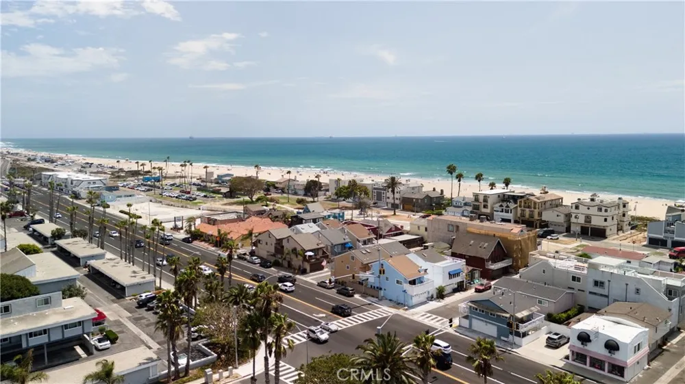 16962 Pacific Coast #201 Huntington Beach, CA 92649