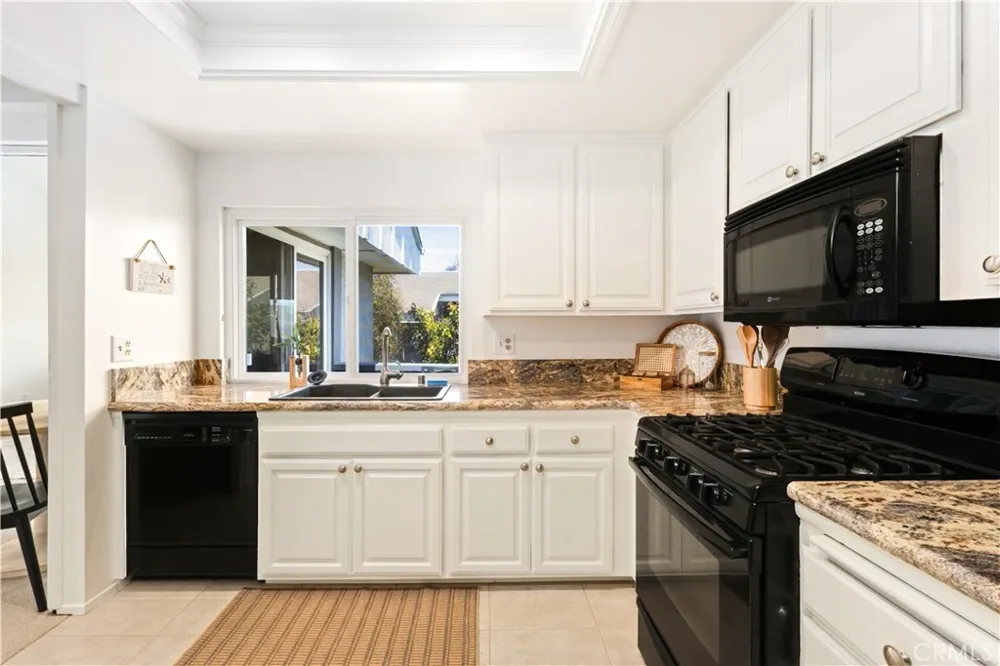 16962 Pacific Coast #201 Huntington Beach, CA 92649