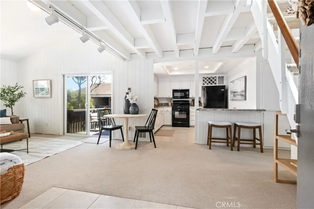 16962 Pacific Coast #201 Huntington Beach, CA 92649