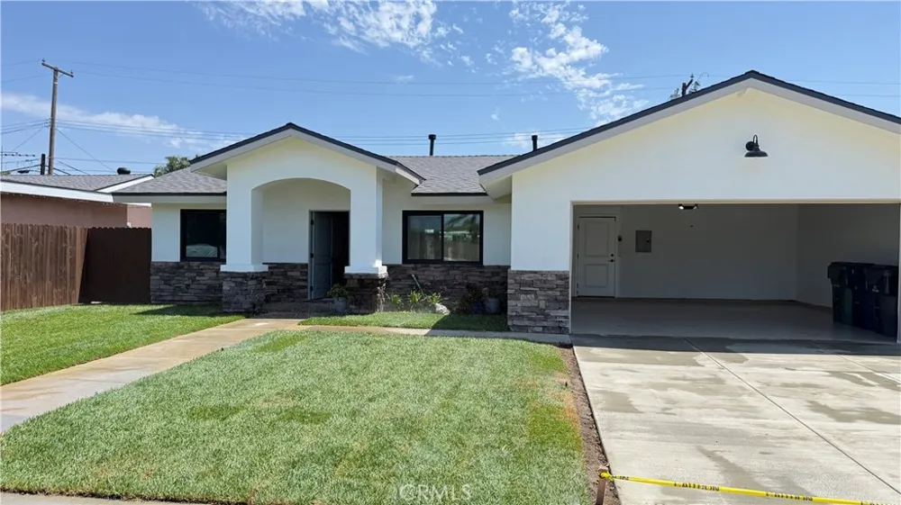 19352 Brookhurst Huntington Beach, CA 92646
