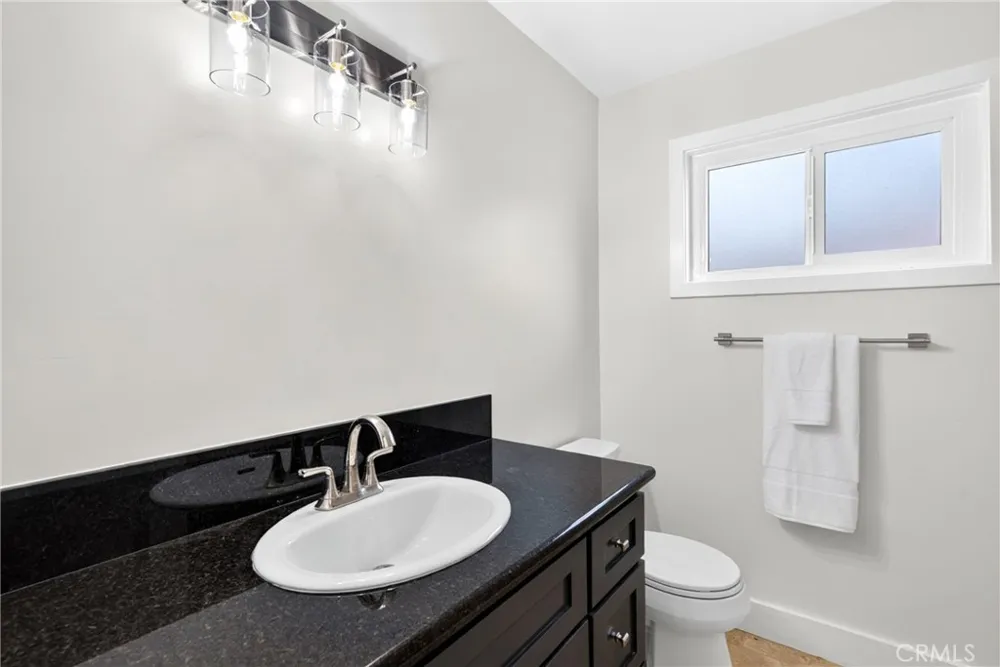 19352 Brookhurst Huntington Beach, CA 92646