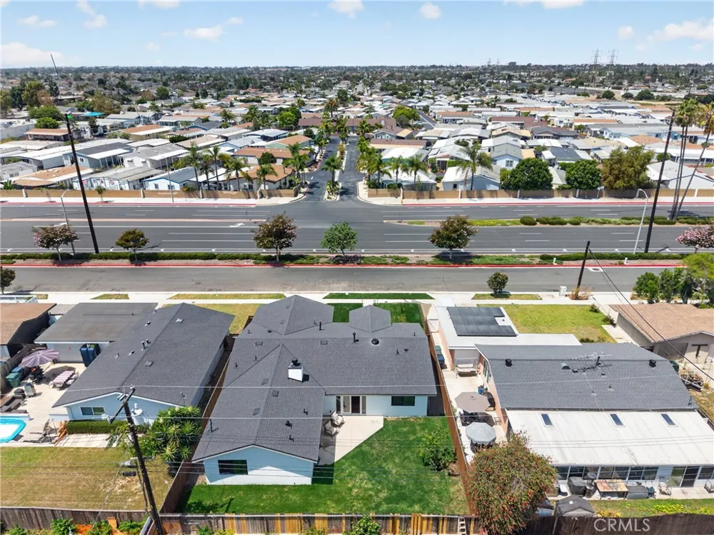 19352 Brookhurst Huntington Beach, CA 92646