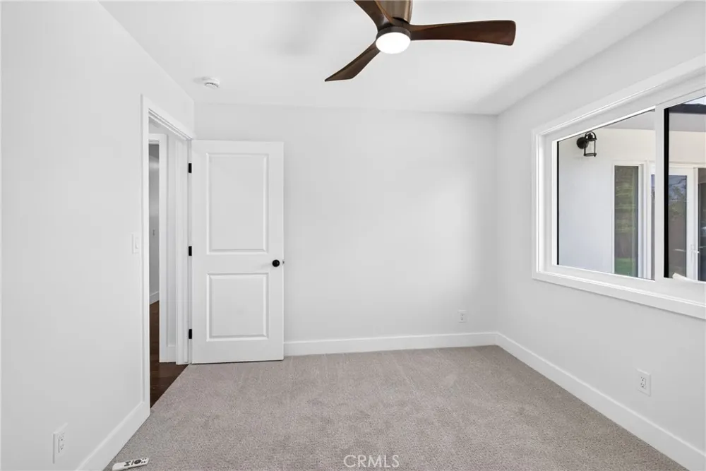 19352 Brookhurst Huntington Beach, CA 92646
