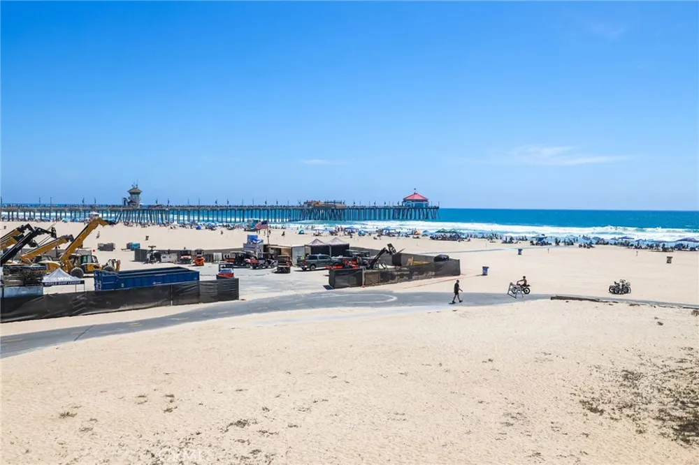711 Pacific Coast Hwy #330 Huntington Beach, CA 92648
