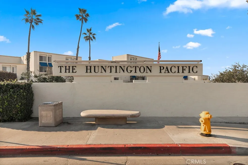 711 Pacific Coast Hwy #330 Huntington Beach, CA 92648