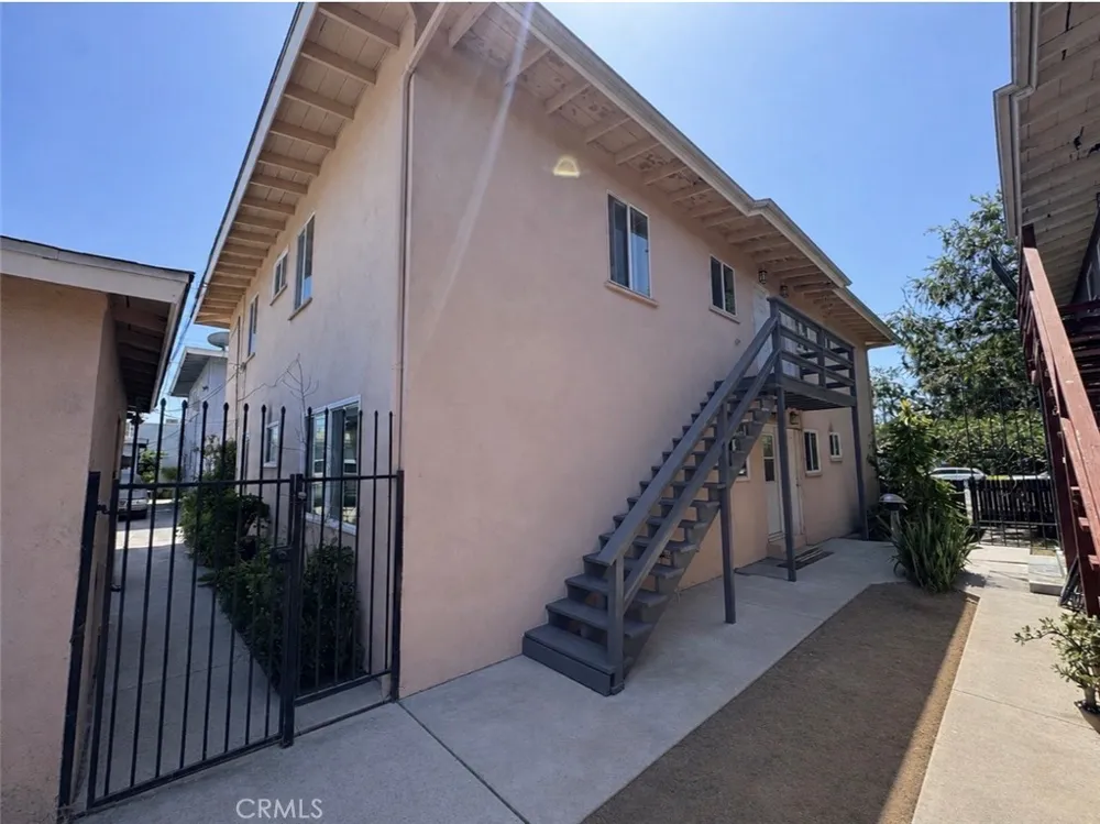 1405 S Broadway Santa Ana, CA 92707