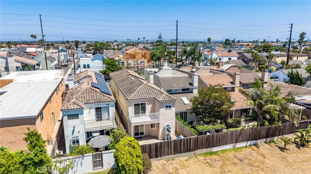 1209 Alabama Street Huntington Beach, CA 92648