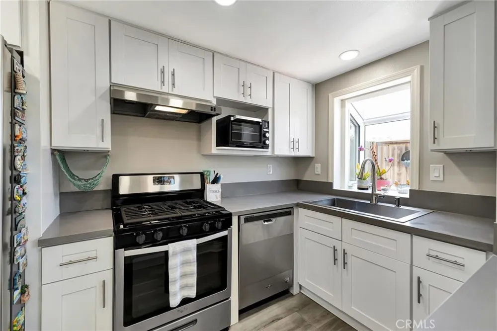 1209 Alabama Street Huntington Beach, CA 92648