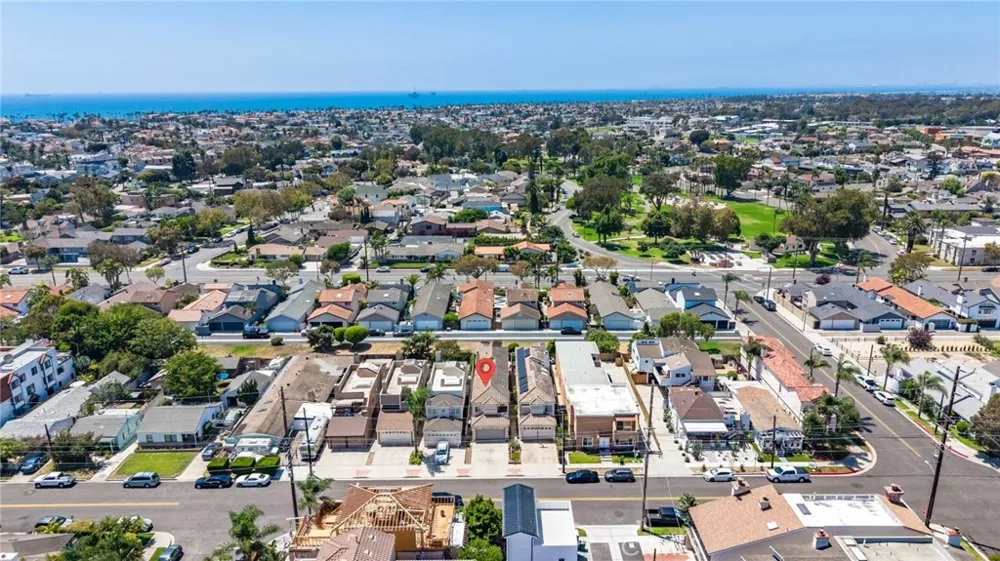 1209 Alabama Street Huntington Beach, CA 92648