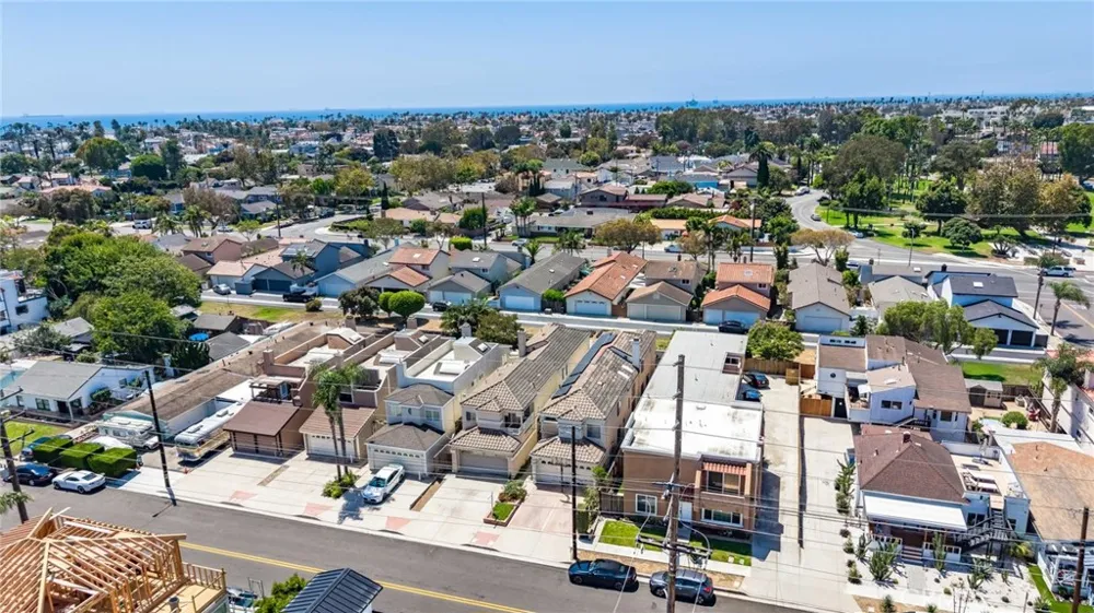 1209 Alabama Street Huntington Beach, CA 92648