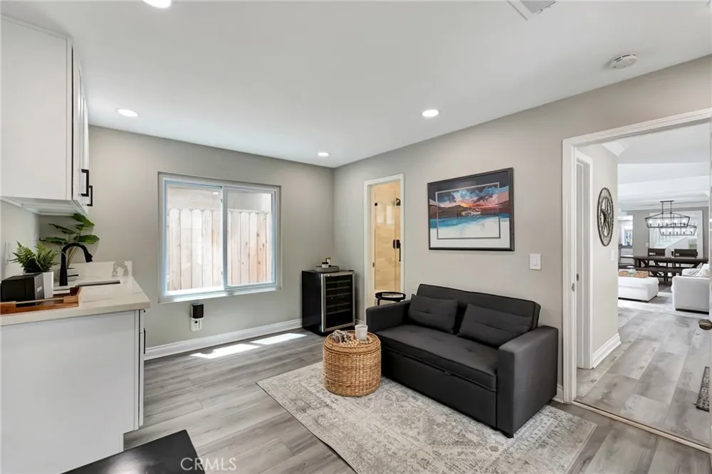 1209 Alabama Street Huntington Beach, CA 92648