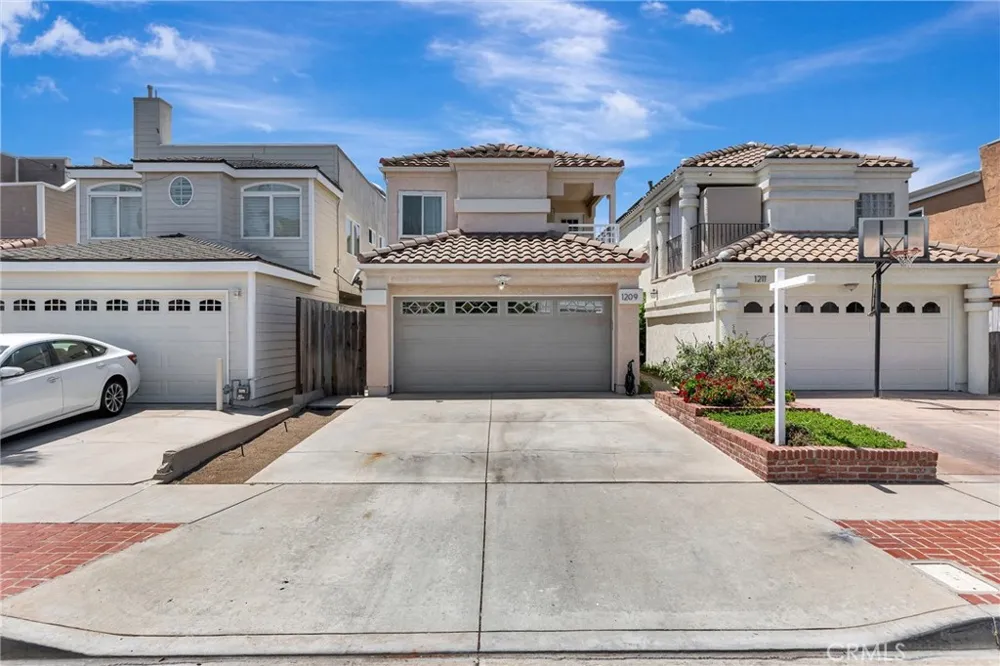 1209 Alabama Street Huntington Beach, CA 92648