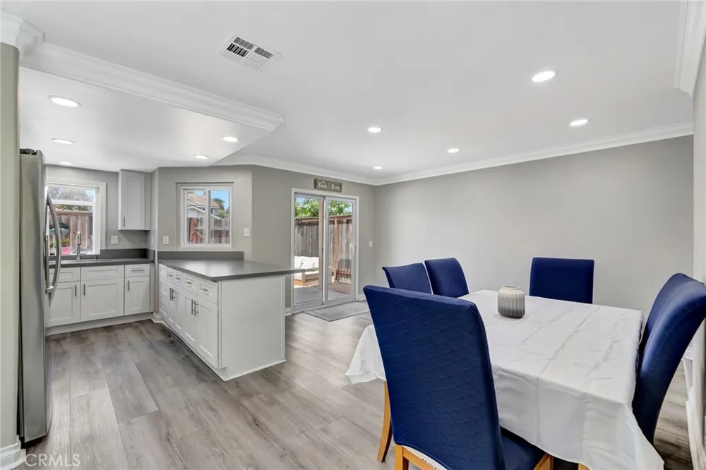 1209 Alabama Street Huntington Beach, CA 92648