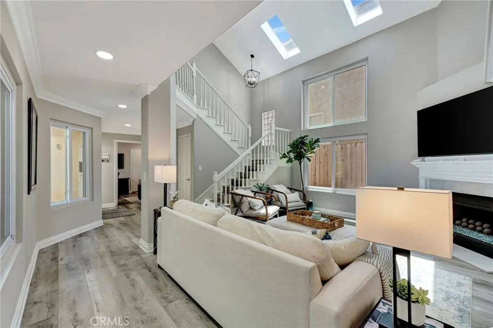 1209 Alabama Street Huntington Beach, CA 92648