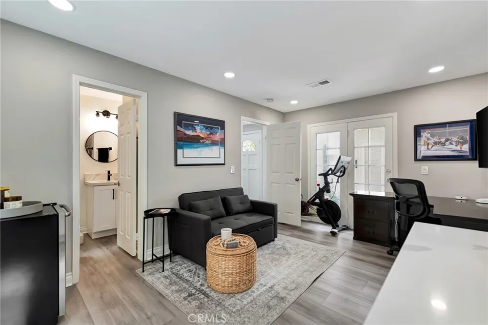 1209 Alabama Street Huntington Beach, CA 92648