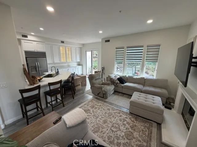 2517 Tequestra Tustin, CA 92782