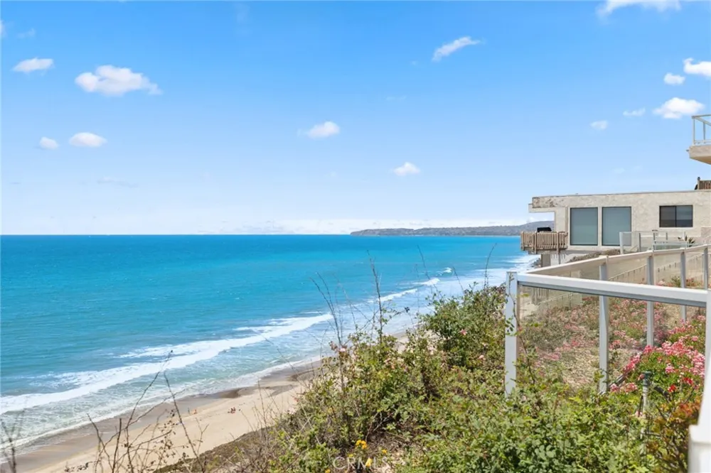 1511 Buena #101 San Clemente, CA 92672