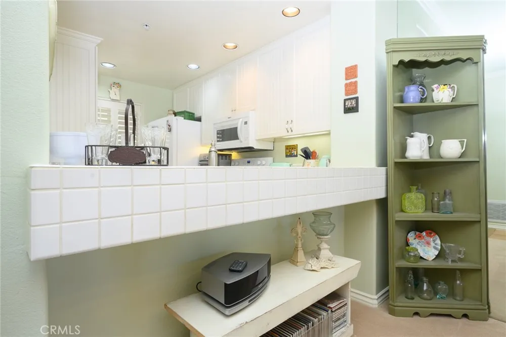 2243 Martin #211 Irvine, CA 92612