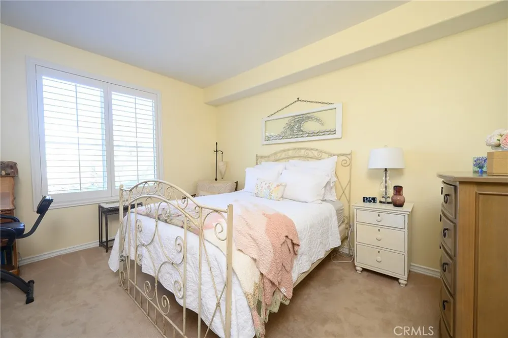 2243 Martin #211 Irvine, CA 92612
