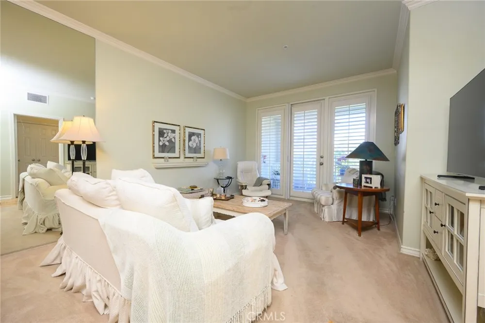 2243 Martin #211 Irvine, CA 92612