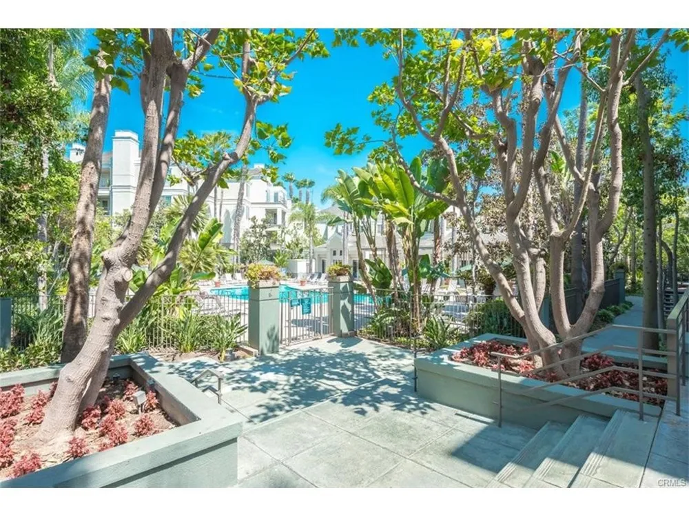 2243 Martin #211 Irvine, CA 92612