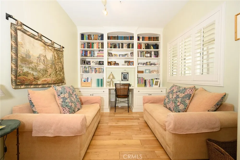 2243 Martin #211 Irvine, CA 92612