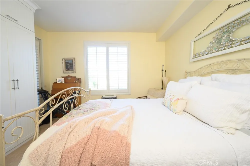 2243 Martin #211 Irvine, CA 92612