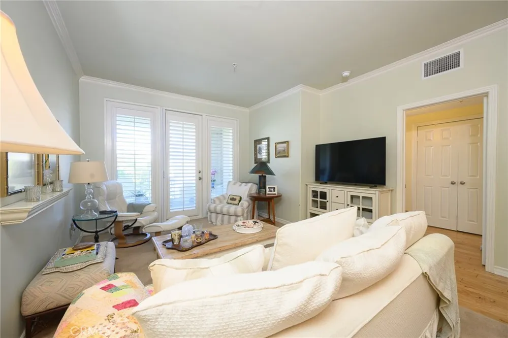 2243 Martin #211 Irvine, CA 92612