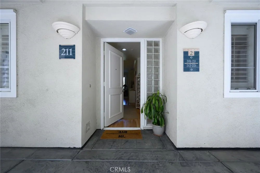 2243 Martin #211 Irvine, CA 92612