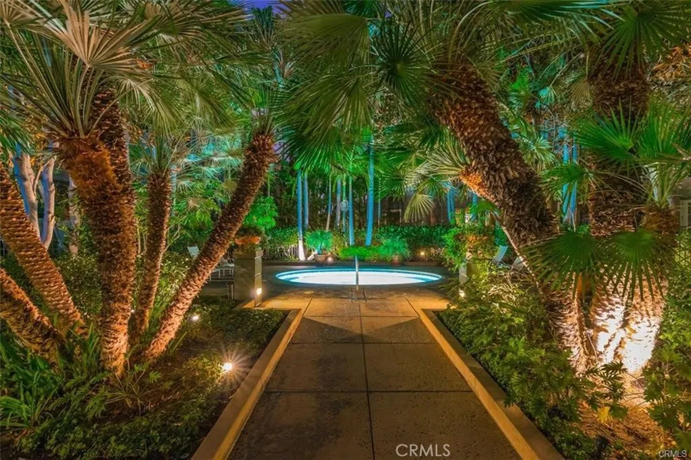 2243 Martin #211 Irvine, CA 92612