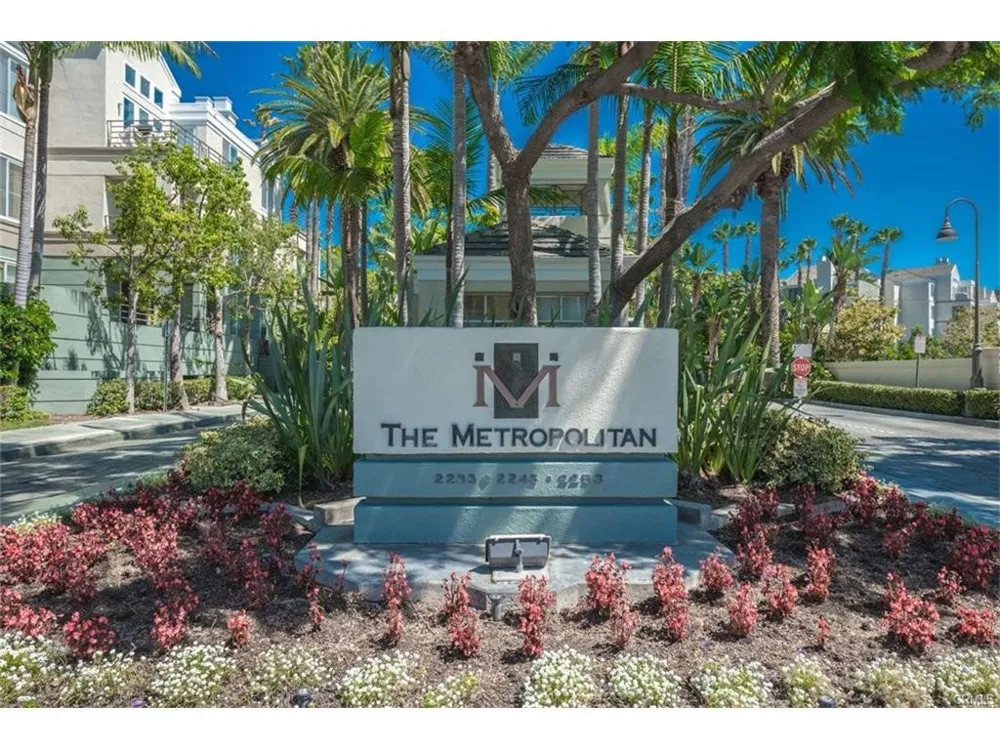 2243 Martin #211 Irvine, CA 92612