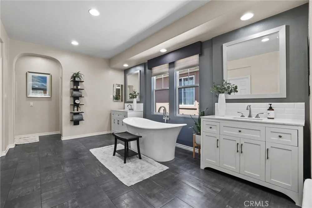 14 Buellton Irvine, CA 92602