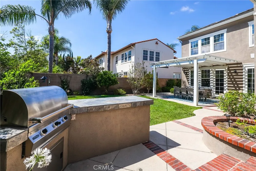 14 Buellton Irvine, CA 92602