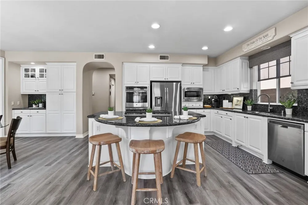14 Buellton Irvine, CA 92602